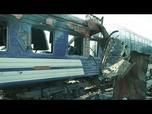 Replay Un homme déclenche un engin explosif dans une gare du nord de l'Ukraine, au moins trois morts