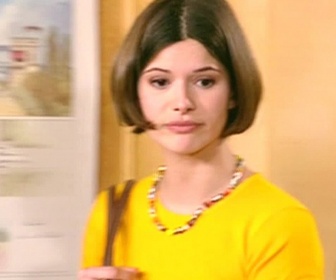 Replay Hélène et les garçons - S08 E09 - Précaution