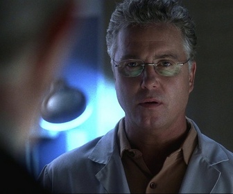 Replay Les experts - S03 E02 - Les dés sont jetés