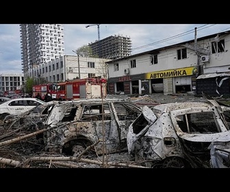 Replay Ukraine : des frappes russes touchent le quartier de Podilsky à Kyiv
