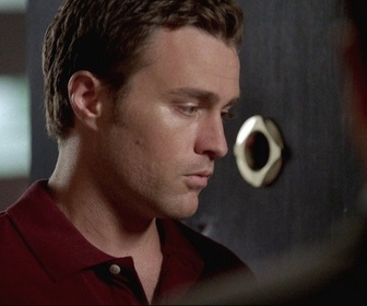 Replay Les experts : Manhattan - S02 E08 - Fausse donne