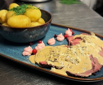 Replay Suède : le steak de renne - Voyage en cuisine
