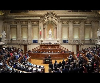 Replay Portugal : le Parlement durcit la loi sur l'immigration avec le soutien de l'extrême droite