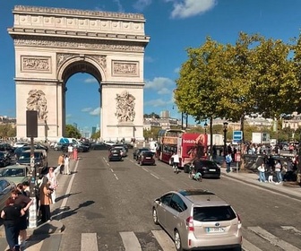 Replay Avenue des Champs-Élysées, Paris - Les plus belles avenues d'Europe