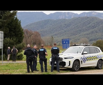 Replay Australie : lourdement armé, complotiste, survivaliste… le meurtrier de deux policiers recherché