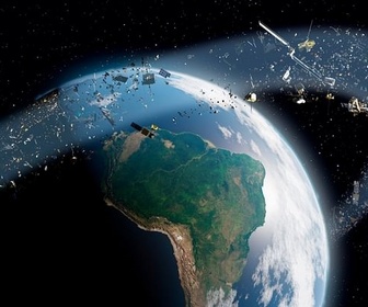 Replay 42 - La réponse à presque tout - Les débris spatiaux nous menacent-t-il ?