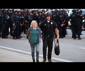 Replay Des manifestations à travers les États-Unis contre l'ICE et les ordres militaires de Trump