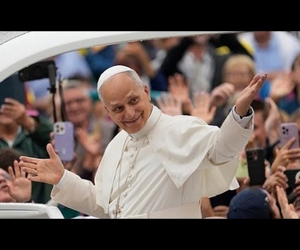 Replay Le pape Léon XIV remercie les fidèles alors qu'il célèbre son 70e anniversaire