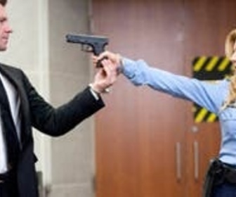 Replay Le Transporteur - la série - S1 E9 - Diamants de sang