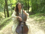 Replay ARTE Journal - La violoncelliste Olivia Gay en concert en forêt