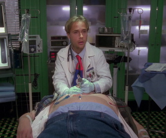 Replay Urgences - S4E10 - Agitation de noel