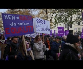 Replay Des dizaines de milliers de manifestants en France contre la violence à l'égard des femmes