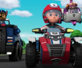 Replay Paw Patrol, la Pat'Patrouille - Galinetta pilote un avion