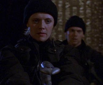 Replay Stargate SG-1 - S1 E21 - Dans le nid du serpent