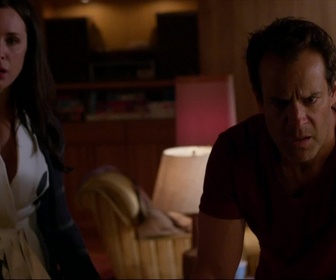 Replay Esprits criminels - S08 E03 - Jeux de miroir