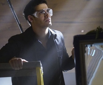 Replay Scorpion - S3 E18 - Dans sa bulle