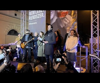 Replay Hongrie : manifestation en soutien au pasteu Gábor Iványi