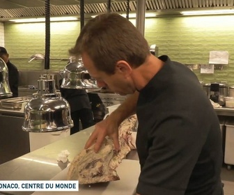 Replay Un jour, un doc - Monaco, centre du monde