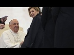 Replay La Première dame ukrainienne, Olena Zelenska, s'est entretenue avec le Pape au Vatican