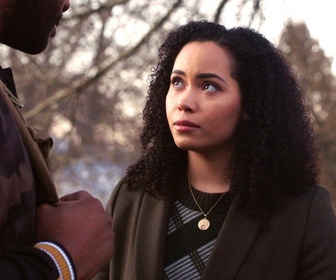 Replay Charmed - S01 E18 - La remplaçante