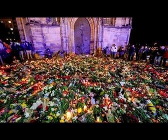 Replay Les Allemands pleurent les victimes de l'attaque perpétrée sur un marché de Noël