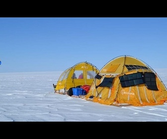 Replay Antarctique : traversée en traîneau à vent avec l'explorateur espagnol Ramón Larramendi