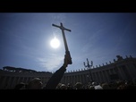 Replay Le pape François dans un état critique : des signes précoces d'insuffisance rénale