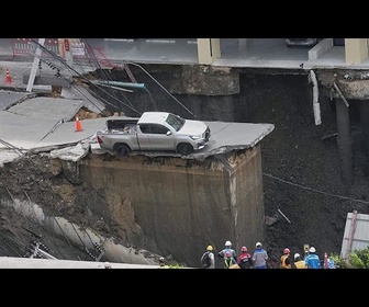 Replay Un gouffre s'ouvre à Bangkok après l'effondrement d'une route en construction