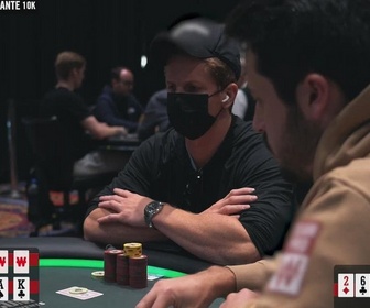 Replay Dans la tête d'un pro - Adrian Mateos au WSOP 2022 – Partie 4