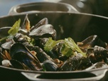 Replay Petits plats en équilibre - Cocotte de moules au lait de coco et gingembre