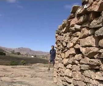 Replay Latitude Malgache - Ambalavao. Les tombeaux des rois - Madagascar