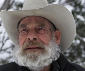 Replay Seuls face à l'Alaska - S8E1 - Du sang neuf