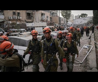 Replay Les Israéliens stockent des provisions sur fond de nouvelles frappes iraniennes