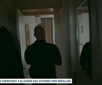 Replay Un jour, un doc week-end - Ils cherchent à élucider des affaires non résolues