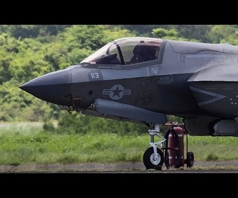 Replay L'armée américaine reprend ses frappes sur les narcoboats, tuant quatre personnes lors de la...