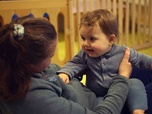 Replay La face cachée des crèches privées - Crèches, razzia sur les bébés (1/2)