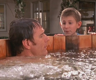 Replay Malcolm - S5 E10 - Le jacuzzi de la discorde