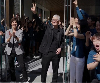 Replay Info éco - Apple : Tim Cook passe la main à John Ternus, pur produit maison