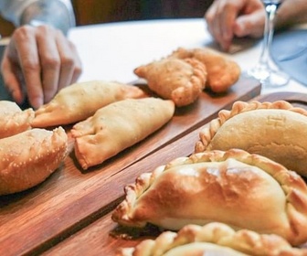 Replay Argentine : l'empanada - Voyage en cuisine
