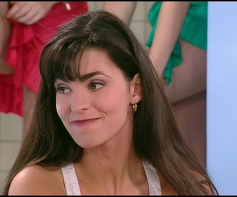 Replay Les filles d'à côté - S11 E07 - Le pote