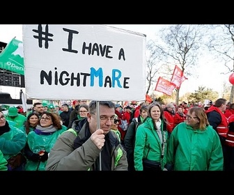 Replay Des dizaines de milliers de personnes manifestent à Bruxelles contre les réformes d'austérité