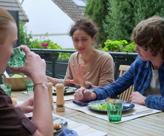 Replay Petits secrets en famille - S08 E18 - Virilité abusive - Famille Gireaud-Aumont