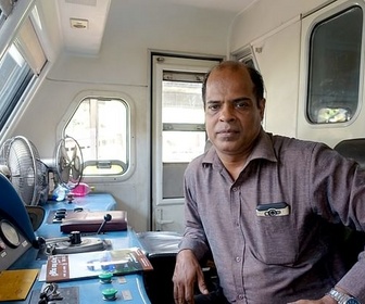 Replay Sri Lanka, avec Rodrigo à bord du train bleu - 360° Géo