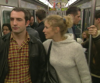 Replay Un gars, une fille - S1E43 - Au métro