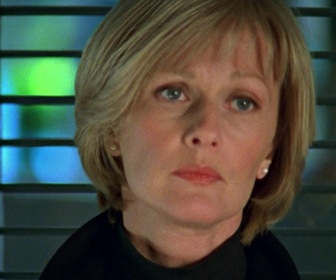 Replay Central nuit - S01 E03 - Accident diplomatique