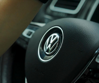 Replay Info éco - Volkswagen : le grand coup de frein