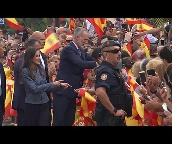 Replay Felipe VI et Letizia accueillis en héros à Ceuta pour leur première visite depuis 2007