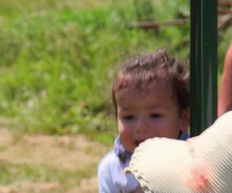 Replay Les docs du week-end - Les incroyables vacances des familles nombreuses