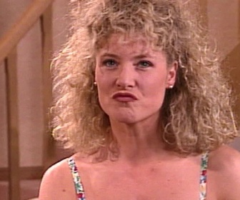 Replay Premiers baisers - S03 E03 - Un baiser de cinéma