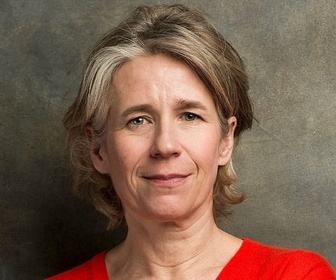 Replay 28 minutes - Vipère au poing : la vengeance d'Hervé Bazin contre sa mère ?